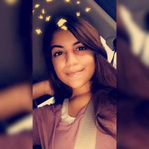 Meet your Posher, Desiree